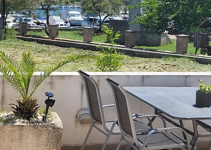 Appartement Slanac 2 *